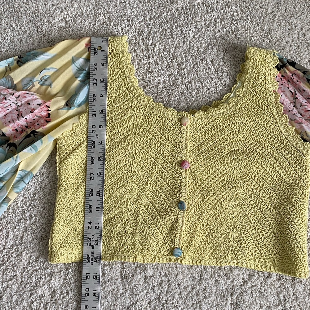 Floral Sleeve Yellow Crochet Crop Top - Picture 5 of 5